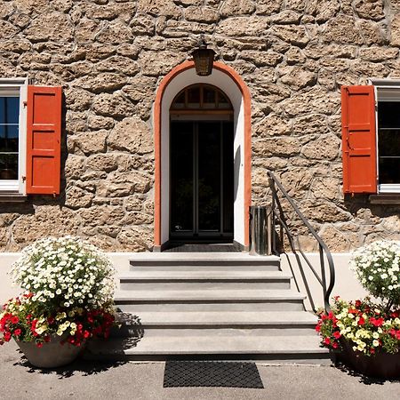 Hotel Bellaval Scuol Exterior foto
