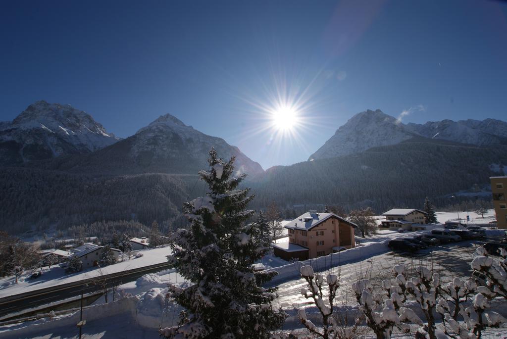 Hotel Bellaval Scuol Exterior foto